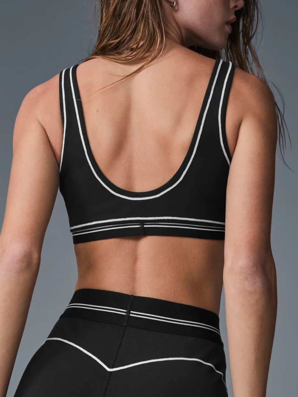 ALO Yoga Airbrush Heart Throb Bra Black/White 🤍🖤 NWT Size S/M - Picture 7 of 7